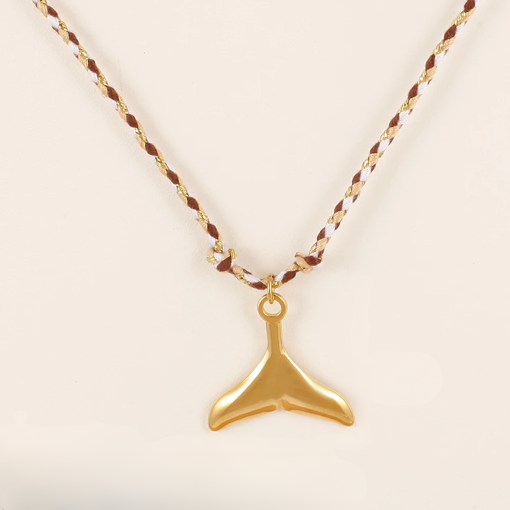 Collar Cola de Ballena Dorada